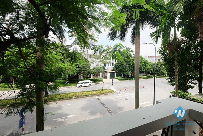Bright 3-storey 180sqm Ciputra house is out for rent 